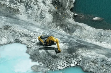 Digger In Mine